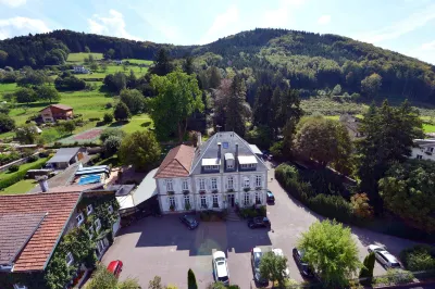 Logis la Résidence Hotels in Fougerolles