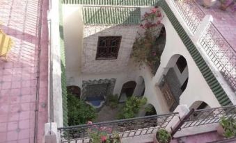 Nadir Home