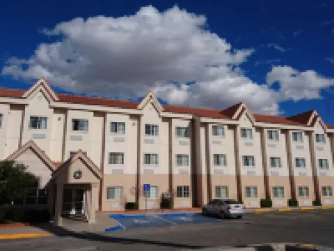 マイクロテル イン & スイーツ バイ ウィンダム チワワ チワワのホテル