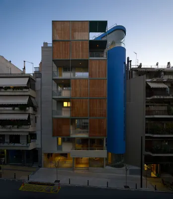 Athens BlueBuilding Hoteles en Pagkrati