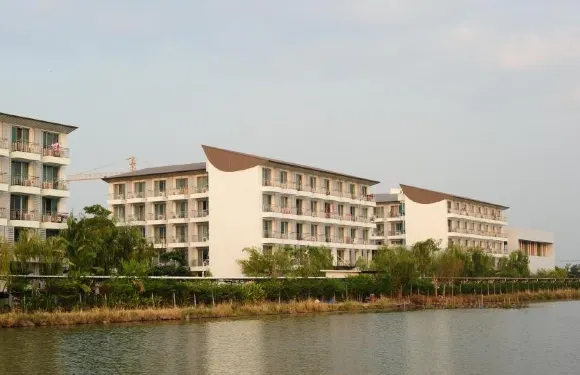 伊薩諾機場住宅酒店