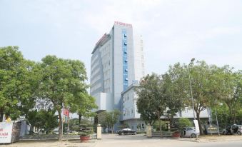 Central Phu Hung Hotel