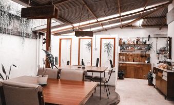 Semeru Hostel Malang - Adults Only