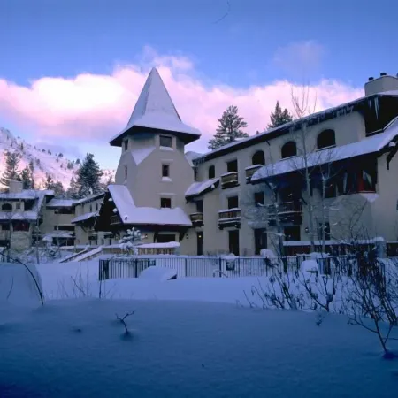 GetAways at Olympic Village Inn