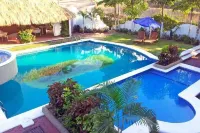 Canadian Resort Huatulco Hotels in Crucecita
