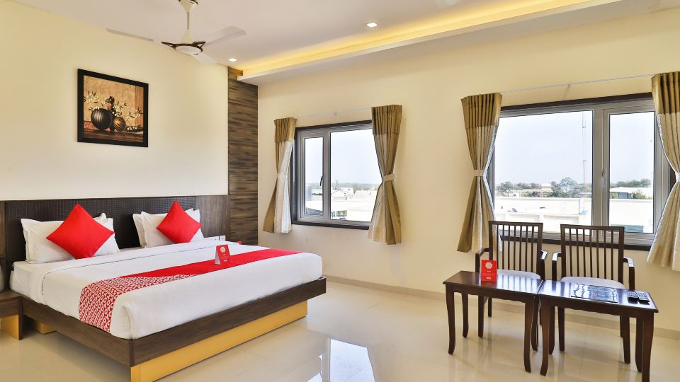 OYO 3783 Hotel Bhavani Palace