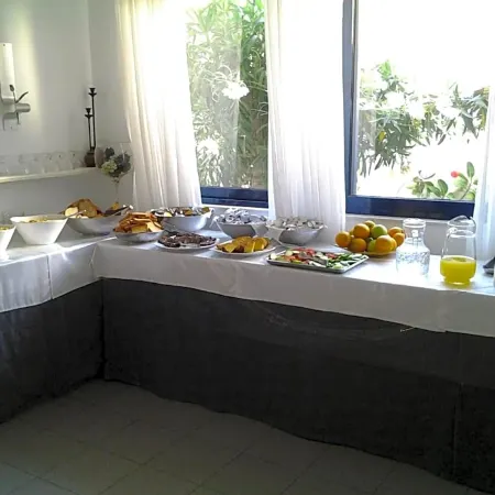 Danaos Hotel