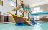 Comfort Inn & Suites Mitchell I-90 - Ramah keluarga