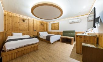 Hoengseong 원주 느낌(Wonju's Feeling) 2-Star Hotel lobby