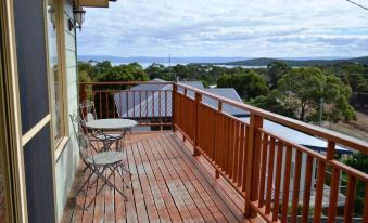 Coles Bay House