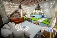 Shilla Monogram Danang - Infinity Pools