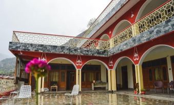 Hotel Zarin Palace