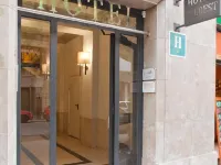 BcnStop Sagrada Familia Hotels near Fundacio Puigvert