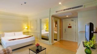 kingston-suites-bangkok-sha-extra-plus
