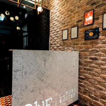 One Luxury Suites