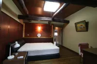 Big Log House Hotels in Ogano