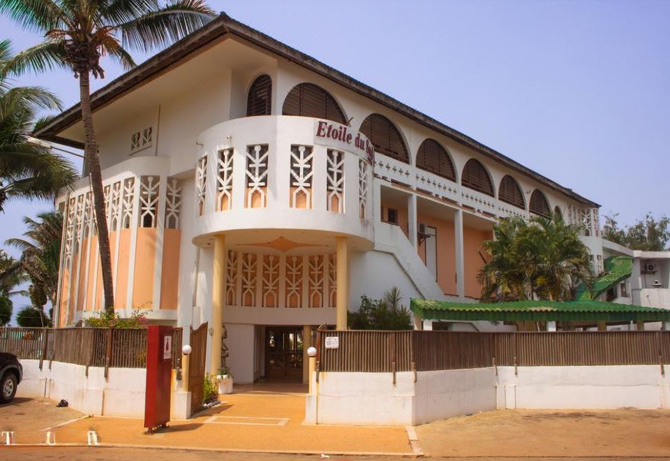 Hotel Etoile du Sud - Housity