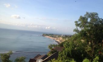 Romeo Beachfront Bungalow