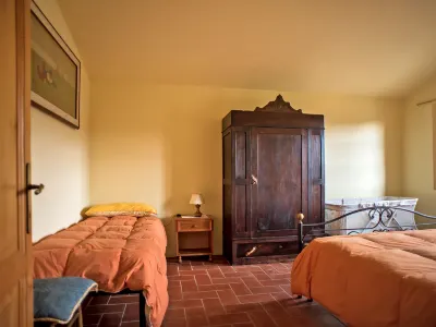 Paradiso Selvaggio Hotels near Centro Storico di Paciano