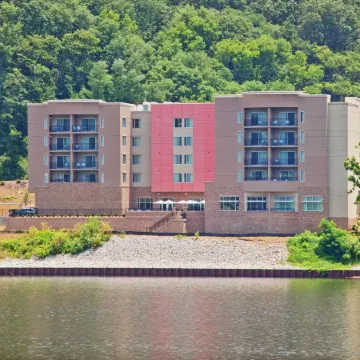 SpringHill Suites Chattanooga Downtown/Cameron Harbor Отели рядом с достопримечательностью «Набережная Чаттануга»