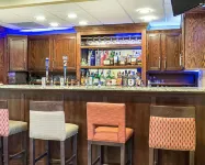 Comfort Suites - bar