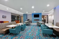 La Quinta Inn & Suites by Wyndham DFW West-Glade-Parks - piscina