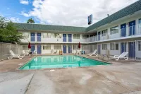 Motel 6 Blythe, CA - Uima-altaat