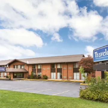 Travelodge by Wyndham Owen Sound
