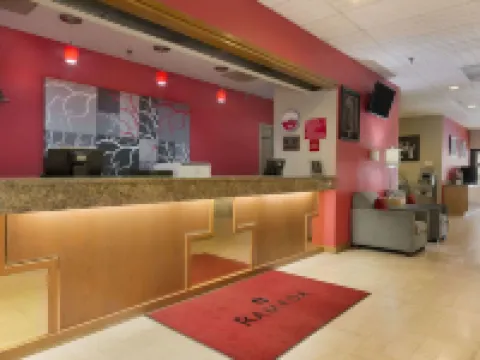 ラマダ バイ ウィンダム ローリー ローリーのホテル