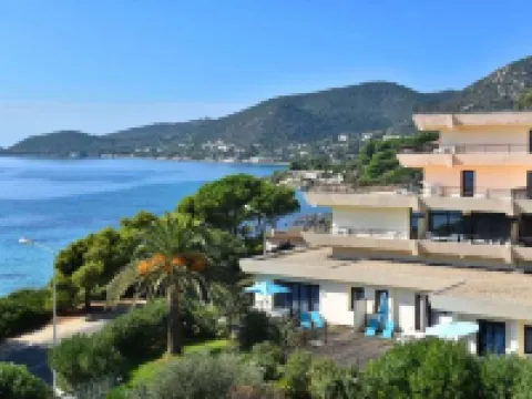 Résidence les Calanques Hôtels à : Ajaccio