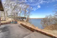 Lake Hudson Home with Patio in Locust Grove