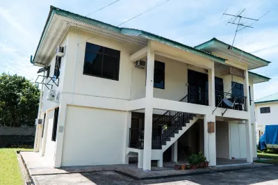 Poni Homestay Các khách sạn ở Serasa