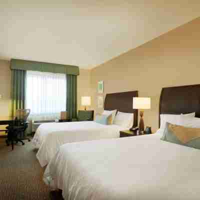 Hampton Inn & Suites Hartford/Farmington Rooms