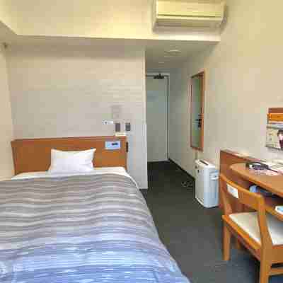 Hotel Route-Inn Suzuka Rooms