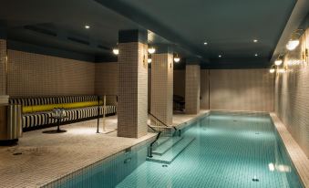 Hôtel du Rond-Point des Champs-Élysées - Esprit de France