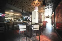 Colcord Hotel Oklahoma City, Curio Collection by Hilton - bar