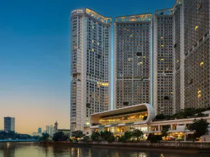 Novotel Suites Manila at Acqua