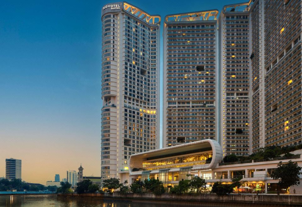 2. 아쿠아의 노보텔..