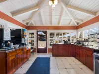 Clarion Collection Wilkie's Inn Pacific Grove - Monterey Hotels near Lover's Point Park