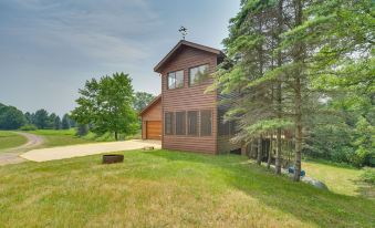 Spacious Lodge on Moose Ear Creek w/ Fire Pit