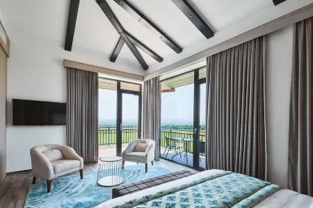 Ambassadori Kachreti Golf Resort Отели рядом с достопримечательностью «Монастырь Бодбе»