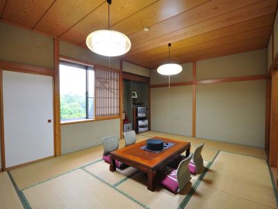 Shinyu Onsen Kurikomaso