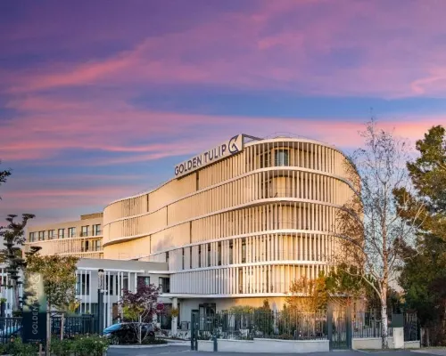 Golden Tulip Lyon Ouest Techlid - Hotel & Spa Hôtels à : Rhône