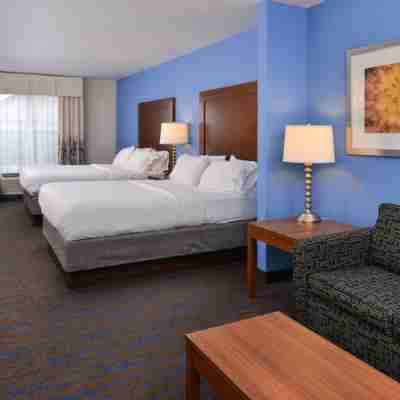 Holiday Inn Express & Suites Terre Haute Rooms