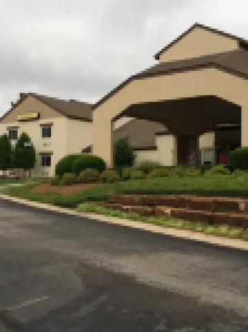 Club Hotel Nashville Inn & Suites Hotel di 