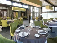 Mercure Brignoles Golf de Barbaroux & Spa - breakfast