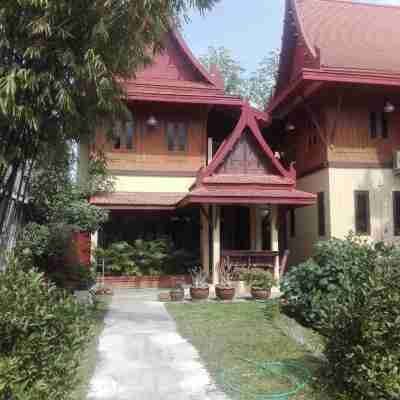 Luang Chumni Village Hotel Exterior
