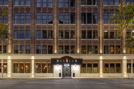 Des Lux Hotel