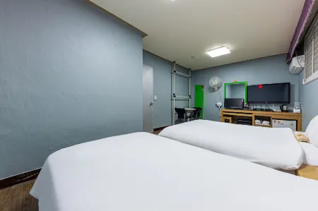 Jeungpyeong Gallery Self Check-in Motel Отели в г. Чынпхён