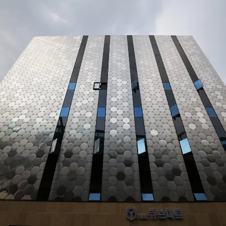 Asan Hotel Cube